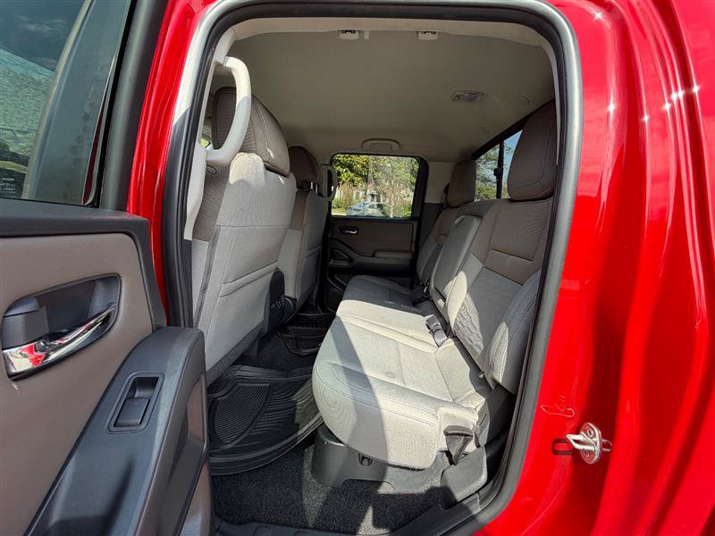Used 2022 Nissan Frontier SV RWD image 18
