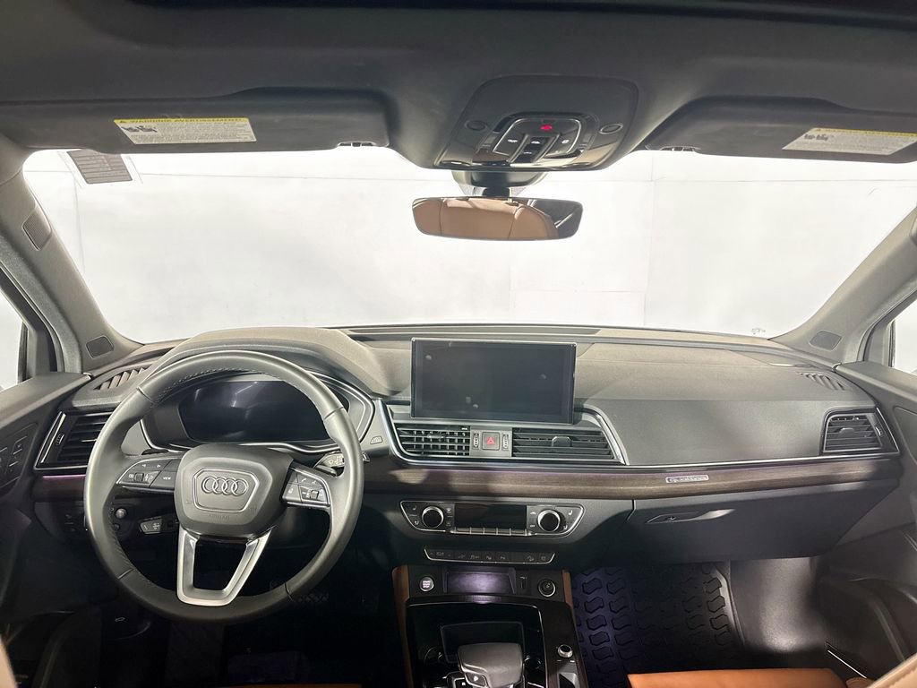 Used 2023 Audi Q5 e Prestige w/ Prestige Package image 12
