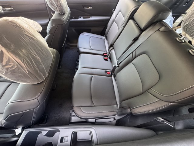 New 2026 Nissan Pathfinder SL AWD/4WD image 18