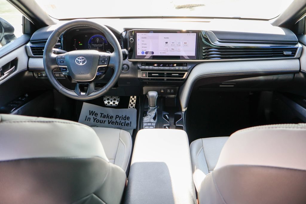 Used 2025 Toyota Camry SE w/ Multimedia Upgrade Package FWD image 8