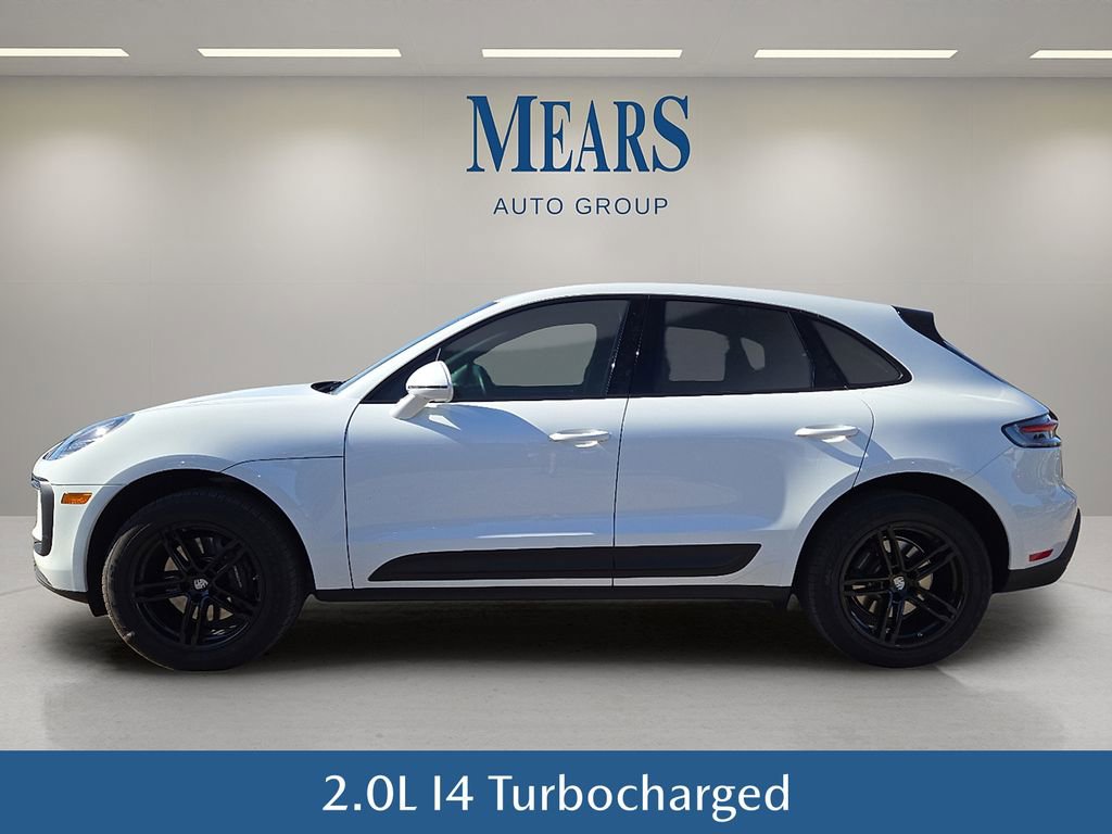 Used 2024 Porsche Macan T w/ Premium Plus Package image 3