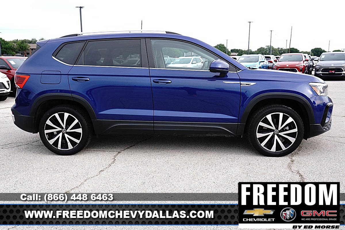 Used 2024 Volkswagen Taos SE FWD image 36