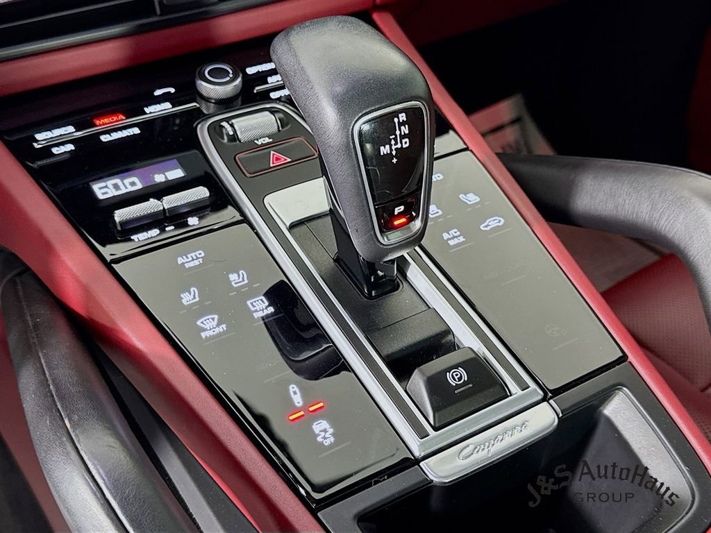 Used 2022 Porsche Cayenne GTS AWD/4WD image 22