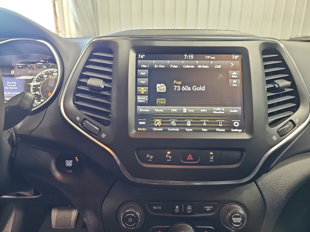 Used 2023 Jeep Cherokee Altitude Lux AWD/4WD image 19