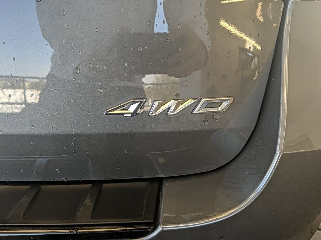 Used 2023 Ford Explorer ST-Line w/ Class IV Trailer Tow Package image 8