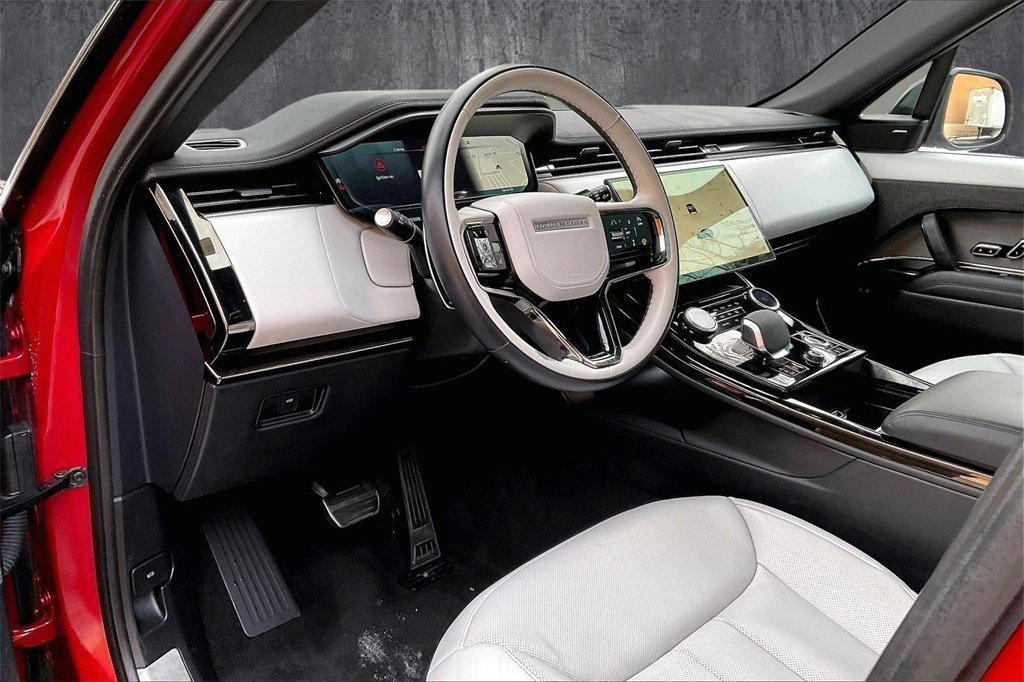Used 2023 Land Rover Range Rover Sport SE Dynamic image 17