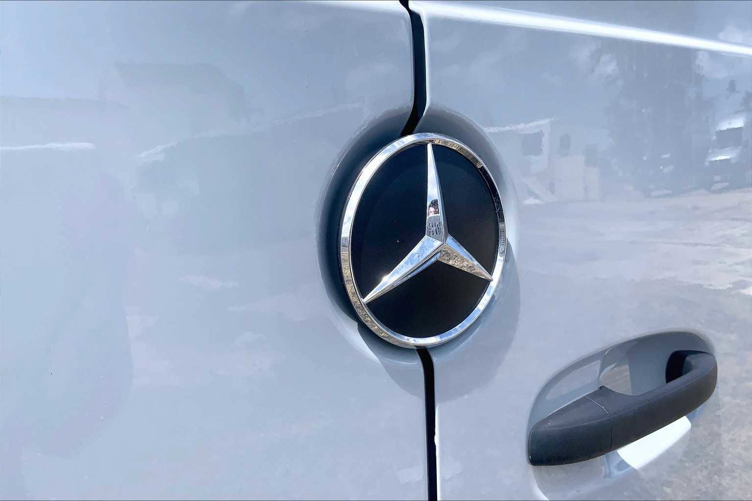New 2025 Mercedes-Benz Sprinter 2500 image 13