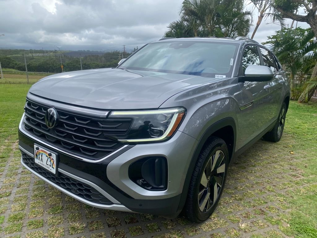 Used 2024 Volkswagen Atlas Cross Sport SE image 3