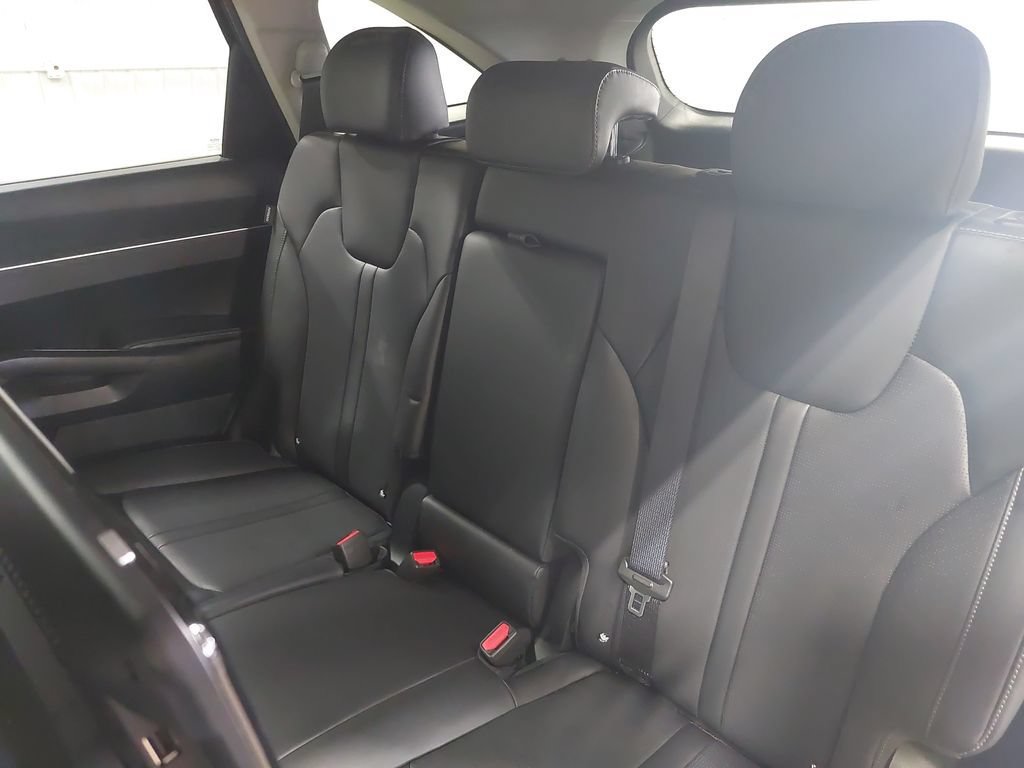 Used 2025 Kia Sorento S w/ Panoramic Sunroof Package FWD image 28