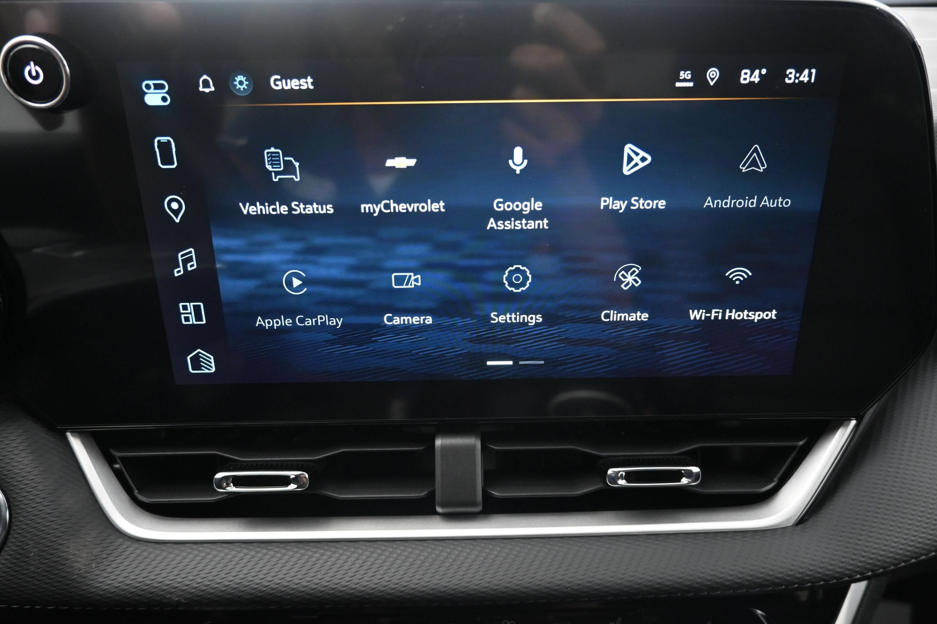 New 2027 Chevrolet Equinox LT w/ Convenience Package II FWD image 16