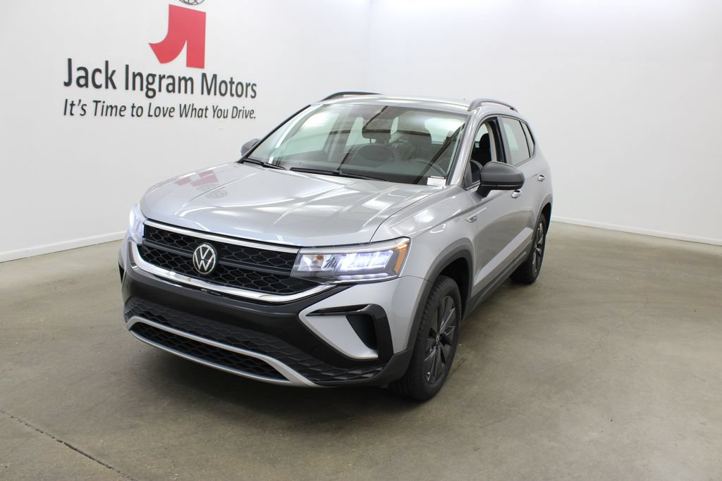 Used 2024 Volkswagen Taos S FWD image 2