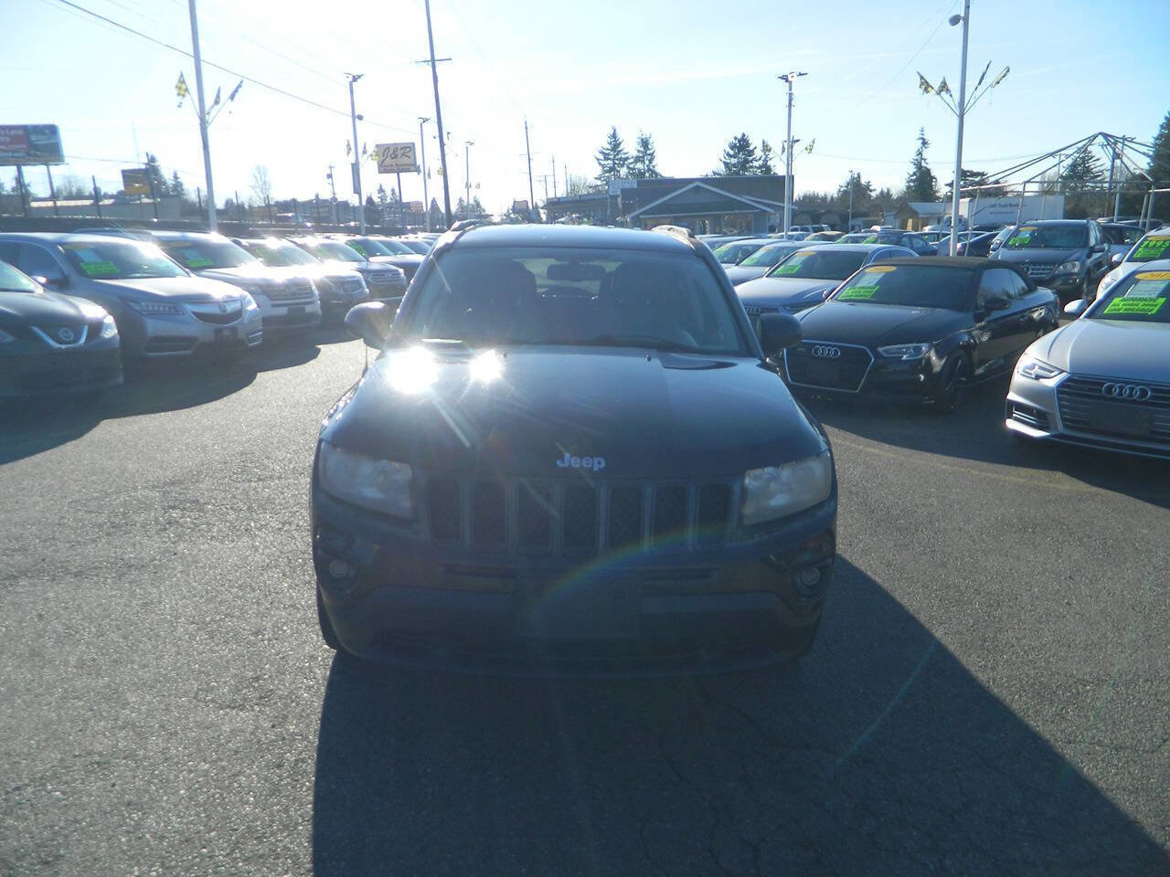 Used 2014 Jeep Compass Sport w/ Power Value Group FWD image 3