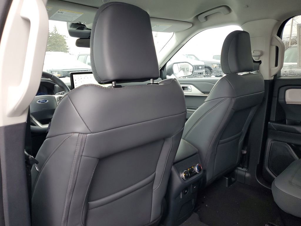 New 2026 Ford Explorer Active w/ Active Comfort Package image 30