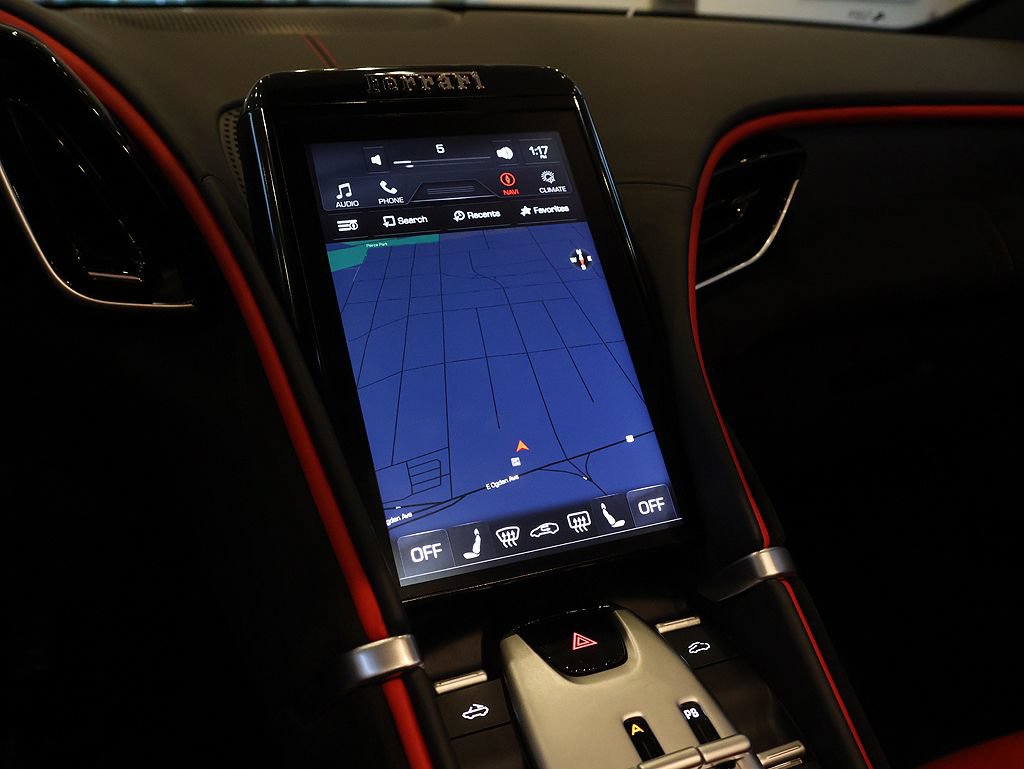 Certified 2025 Ferrari Roma Spider RWD image 89