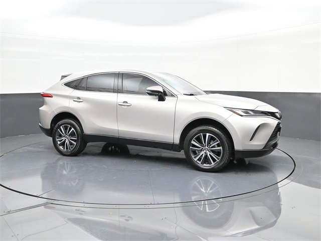 Used 2024 Toyota Venza LE image 17