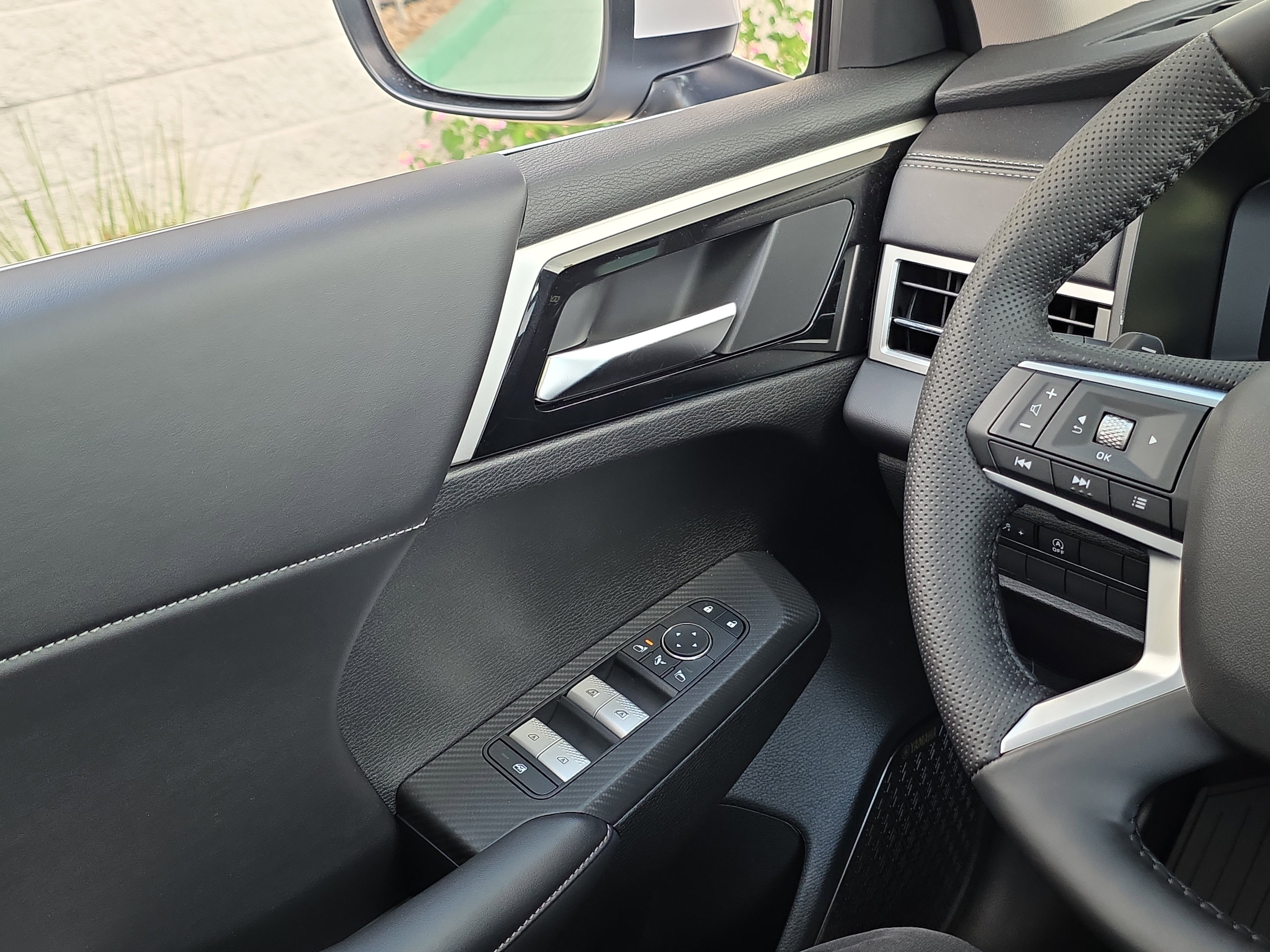 New 2026 Mitsubishi Outlander SE FWD image 27
