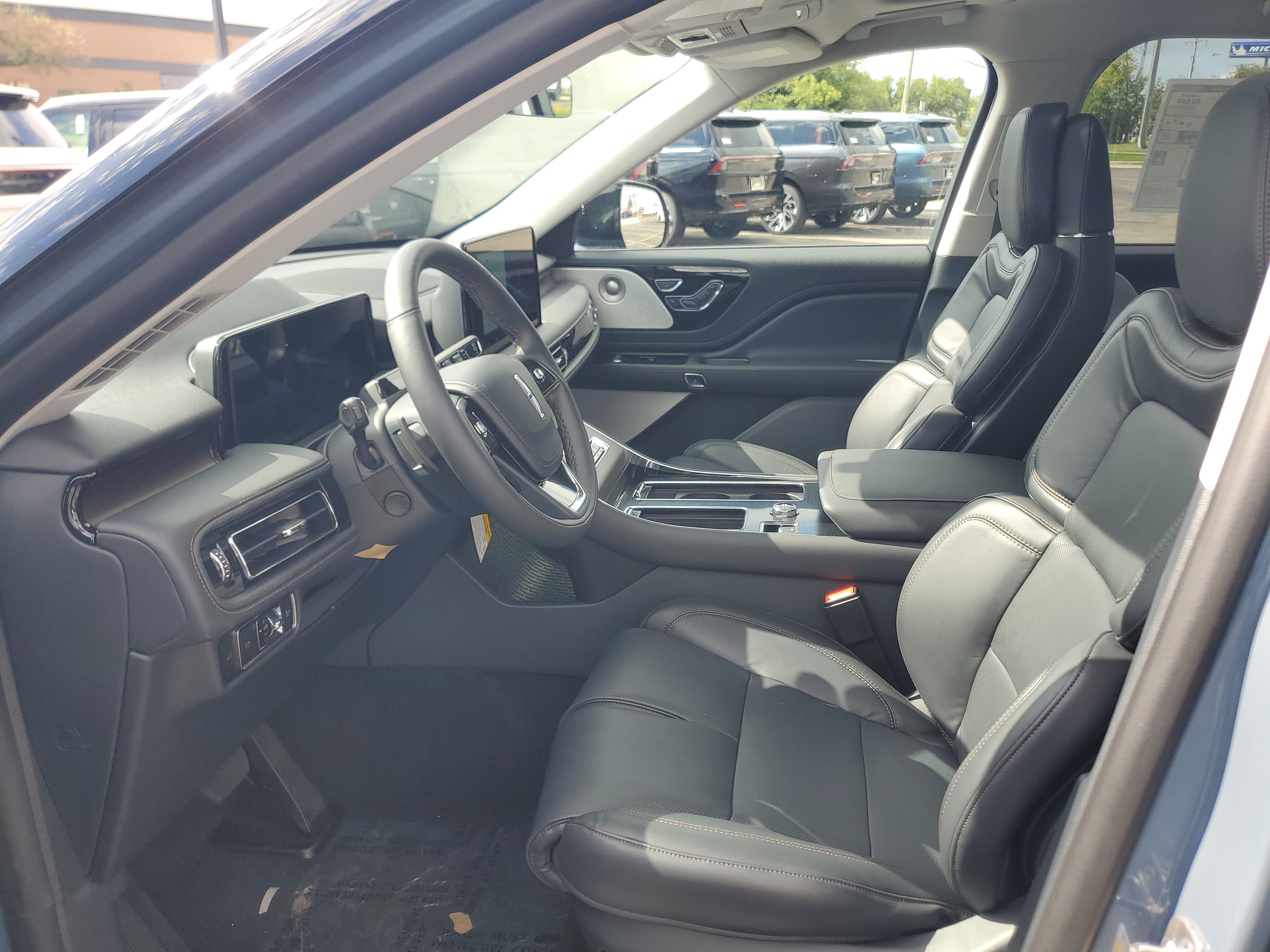 New 2027 Lincoln Aviator Reserve AWD/4WD image 11