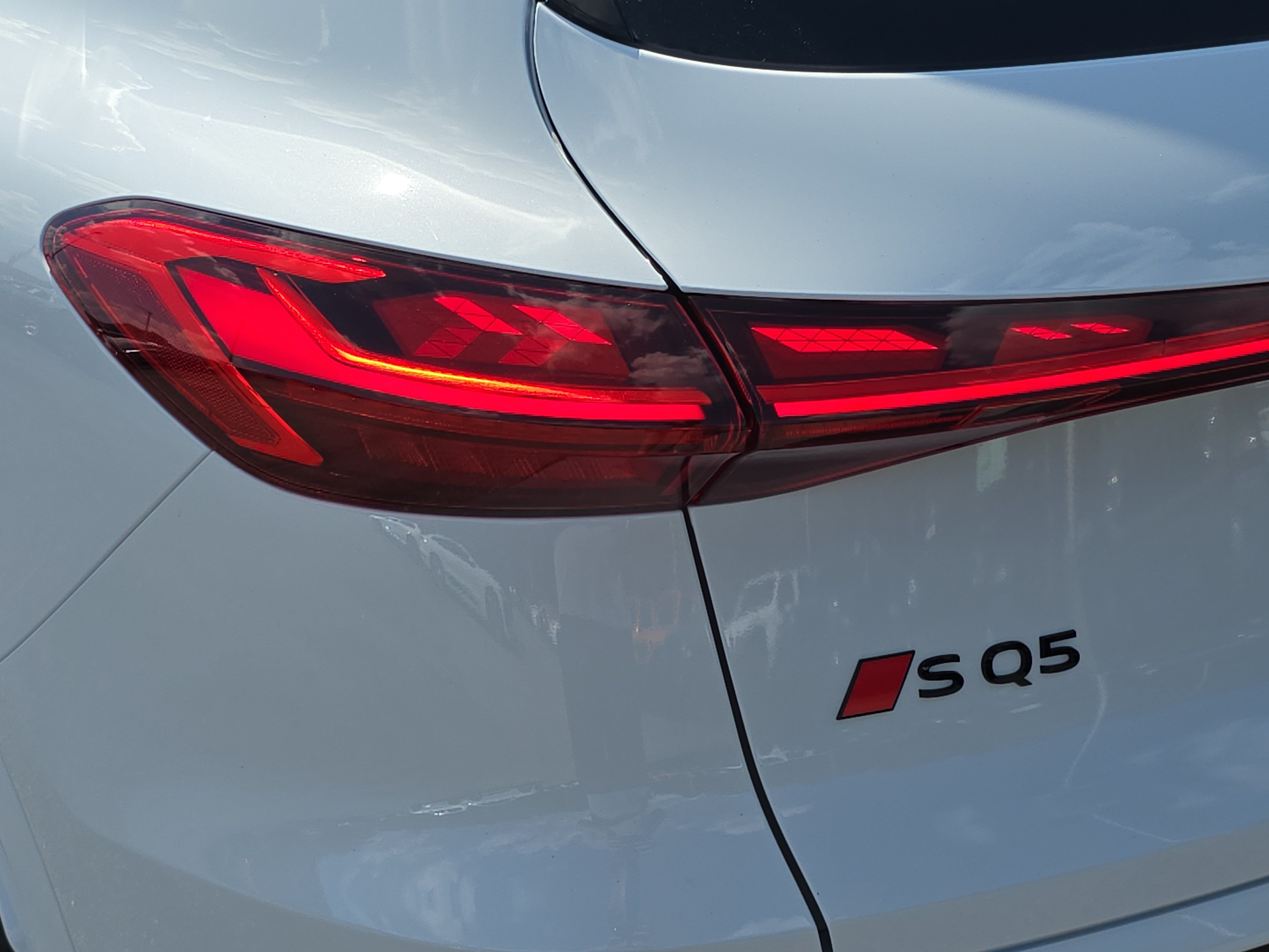 New 2026 Audi SQ5 Prestige AWD/4WD image 34