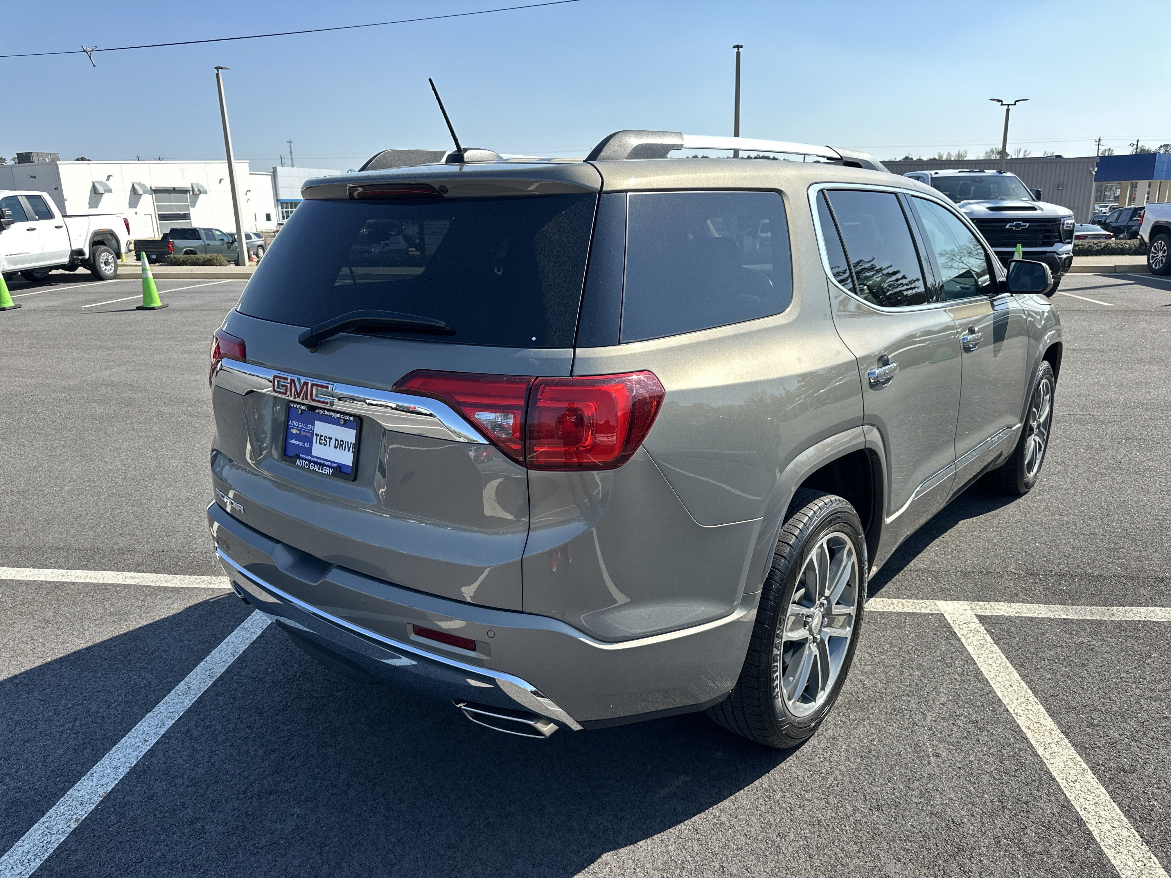 Certified 2019 GMC Acadia Denali w/ Technology Package image 6