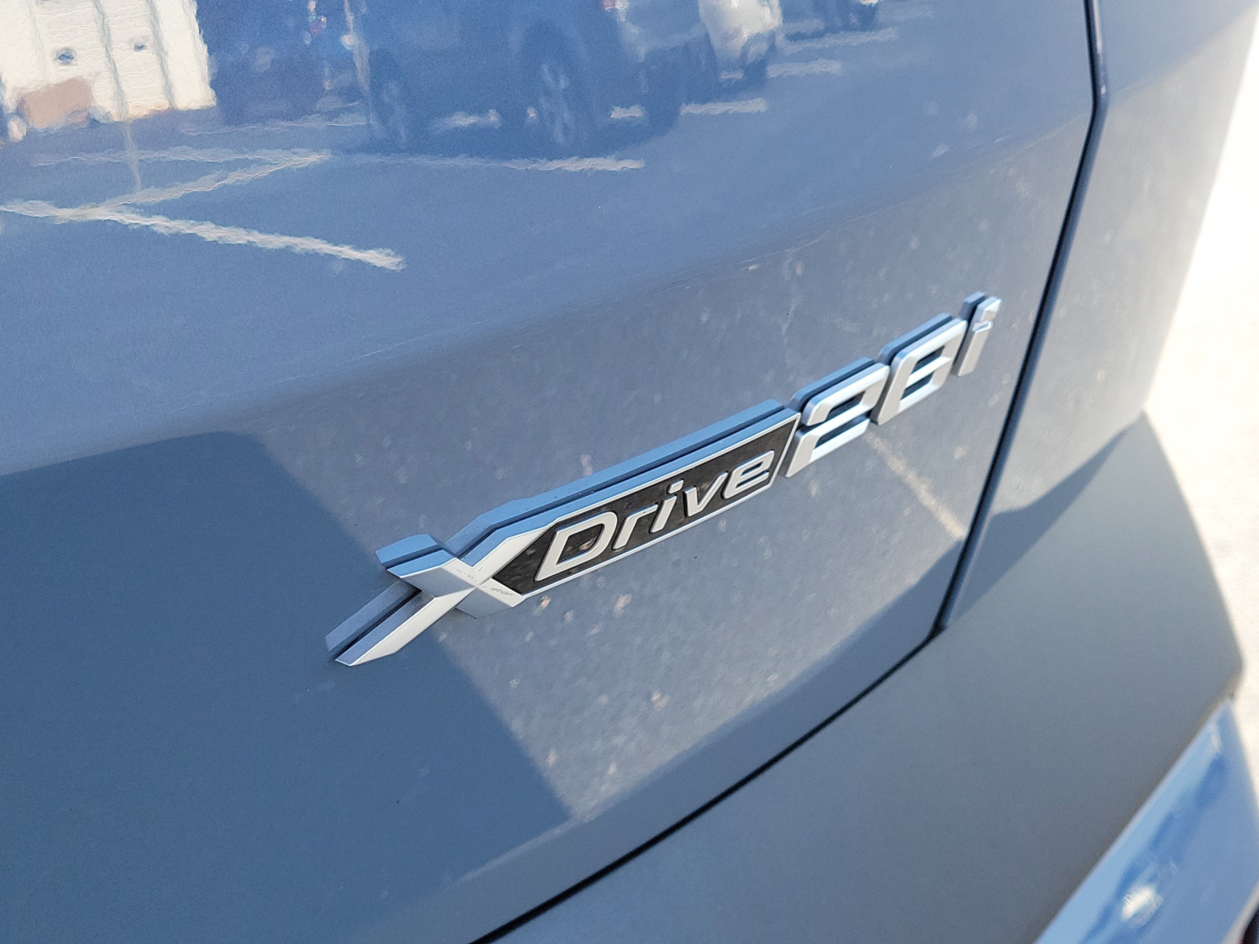 Used 2025 BMW X2 xDrive28i AWD/4WD image 6