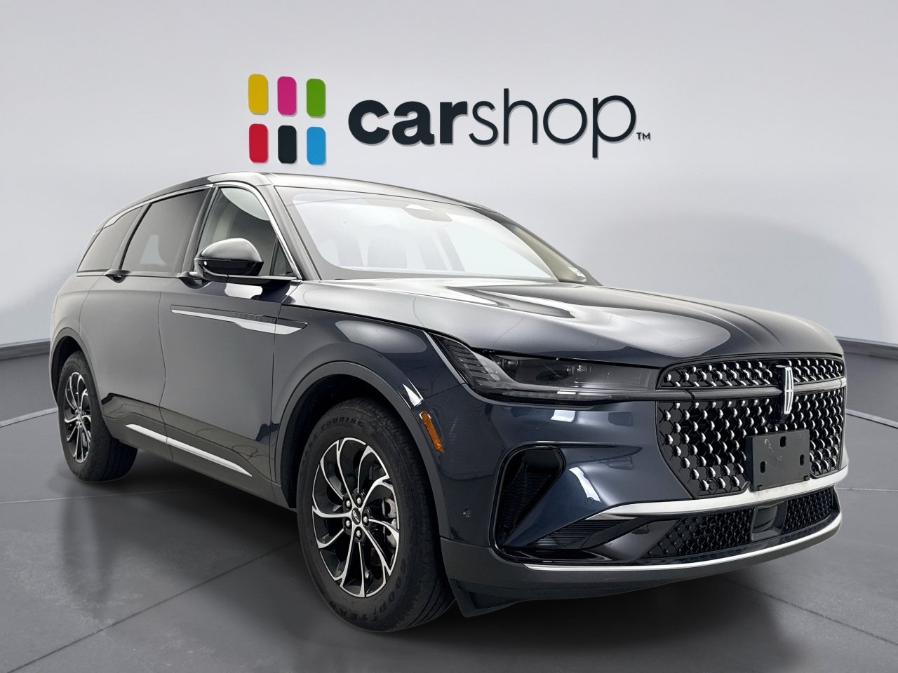 Used 2024 Lincoln Nautilus Premier AWD/4WD image 5
