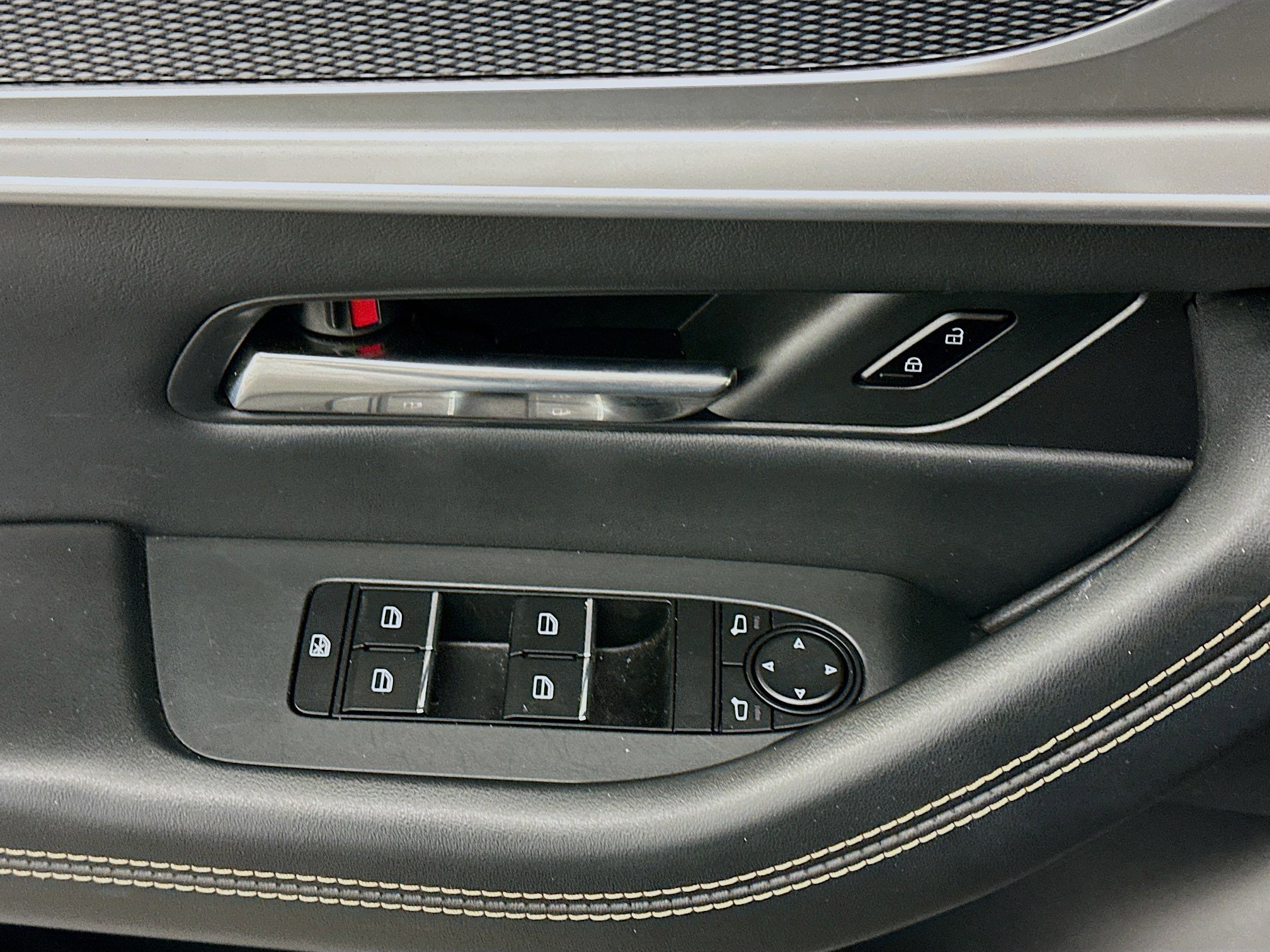 Used 2025 MAZDA CX-90 3.3 Turbo w/ Premium Sport Pkg image 15