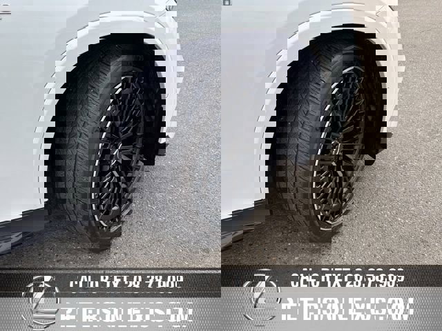 Used 2024 Mercedes-Benz GLC 43 AMG 4MATIC image 11