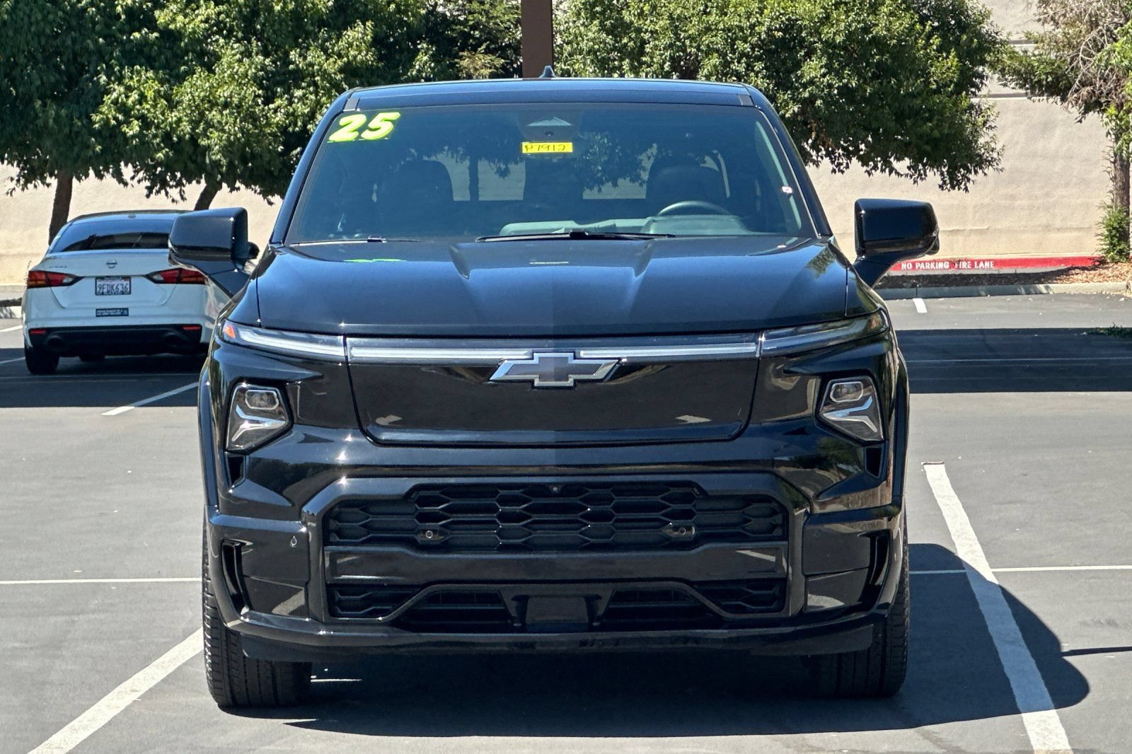 Used 2025 Chevrolet Silverado EV RST AWD/4WD image 7