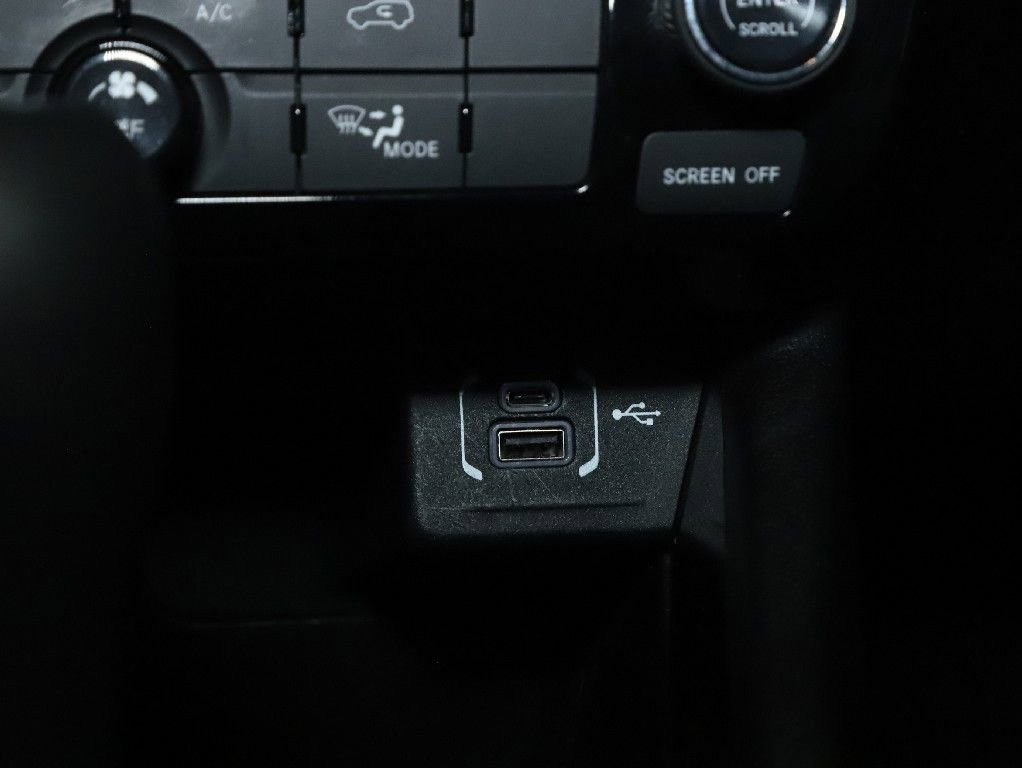 Used 2024 Jeep Compass Latitude image 27