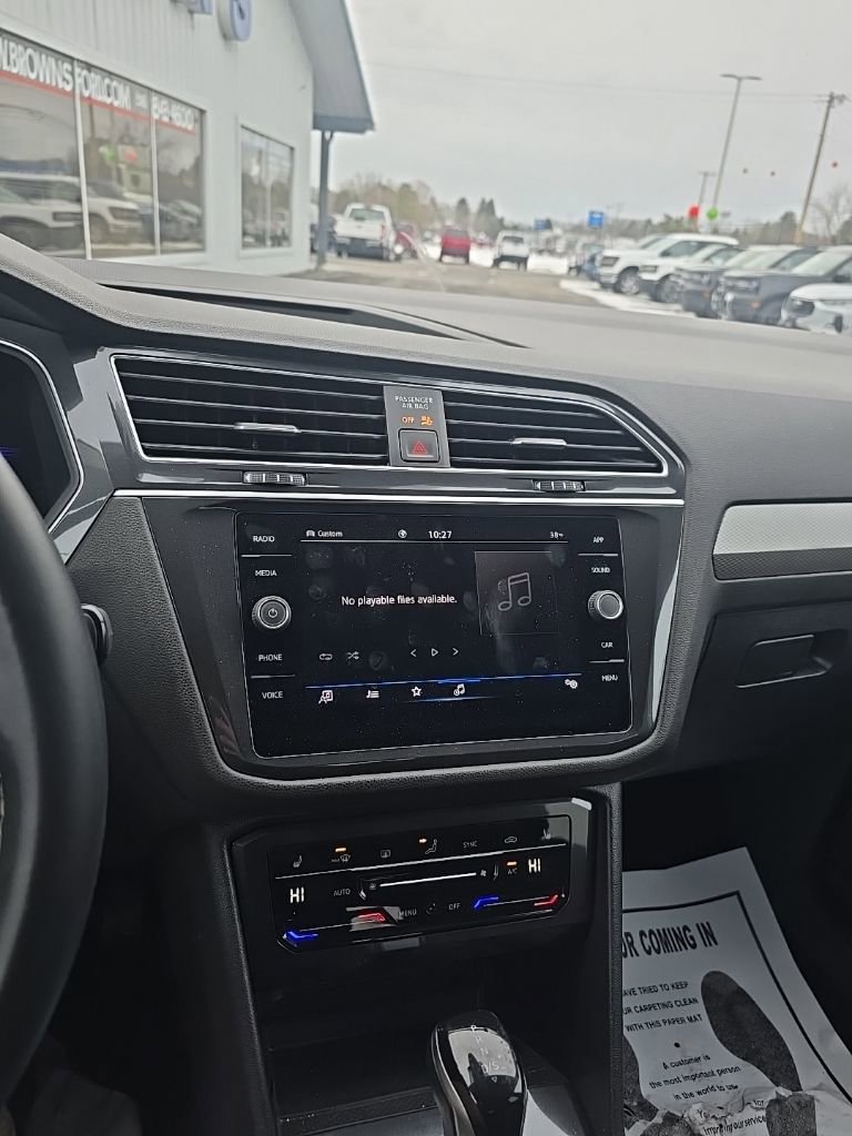 Used 2024 Volkswagen Tiguan SE image 20