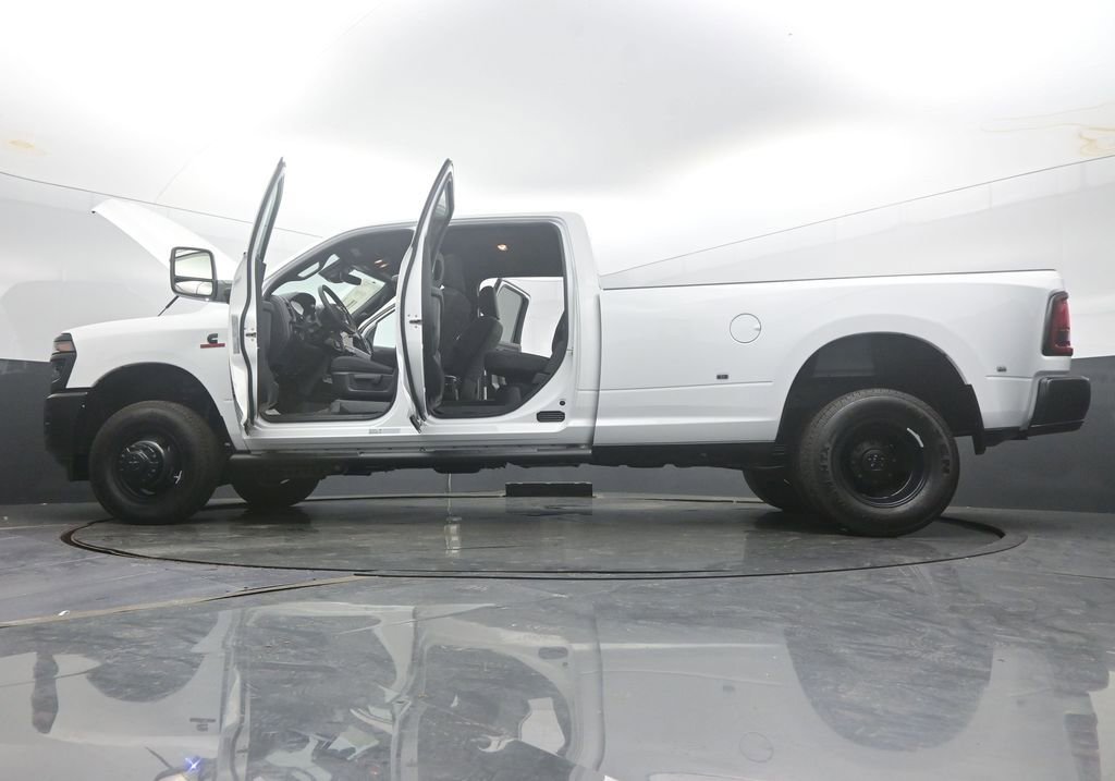 New 2026 RAM 3500 Tradesman AWD/4WD image 73