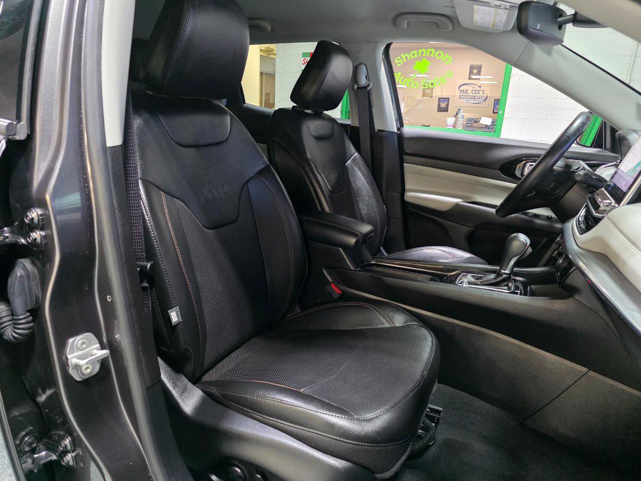 Used 2022 Jeep Compass Limited w/ Elite Group image 25