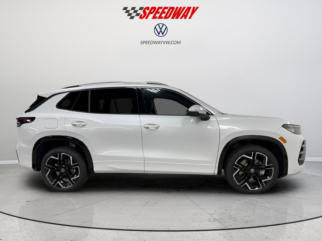 New 2026 Volkswagen Tiguan SEL R-Line image 8