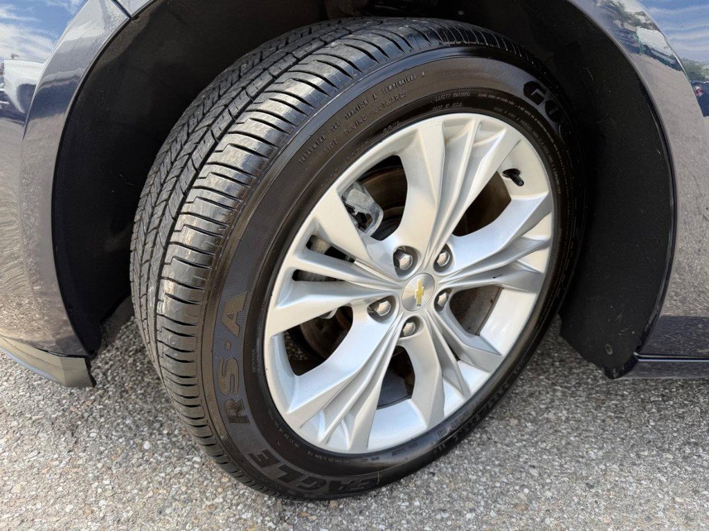 Used 2015 Chevrolet Impala LT w/ Convenience Package FWD image 43