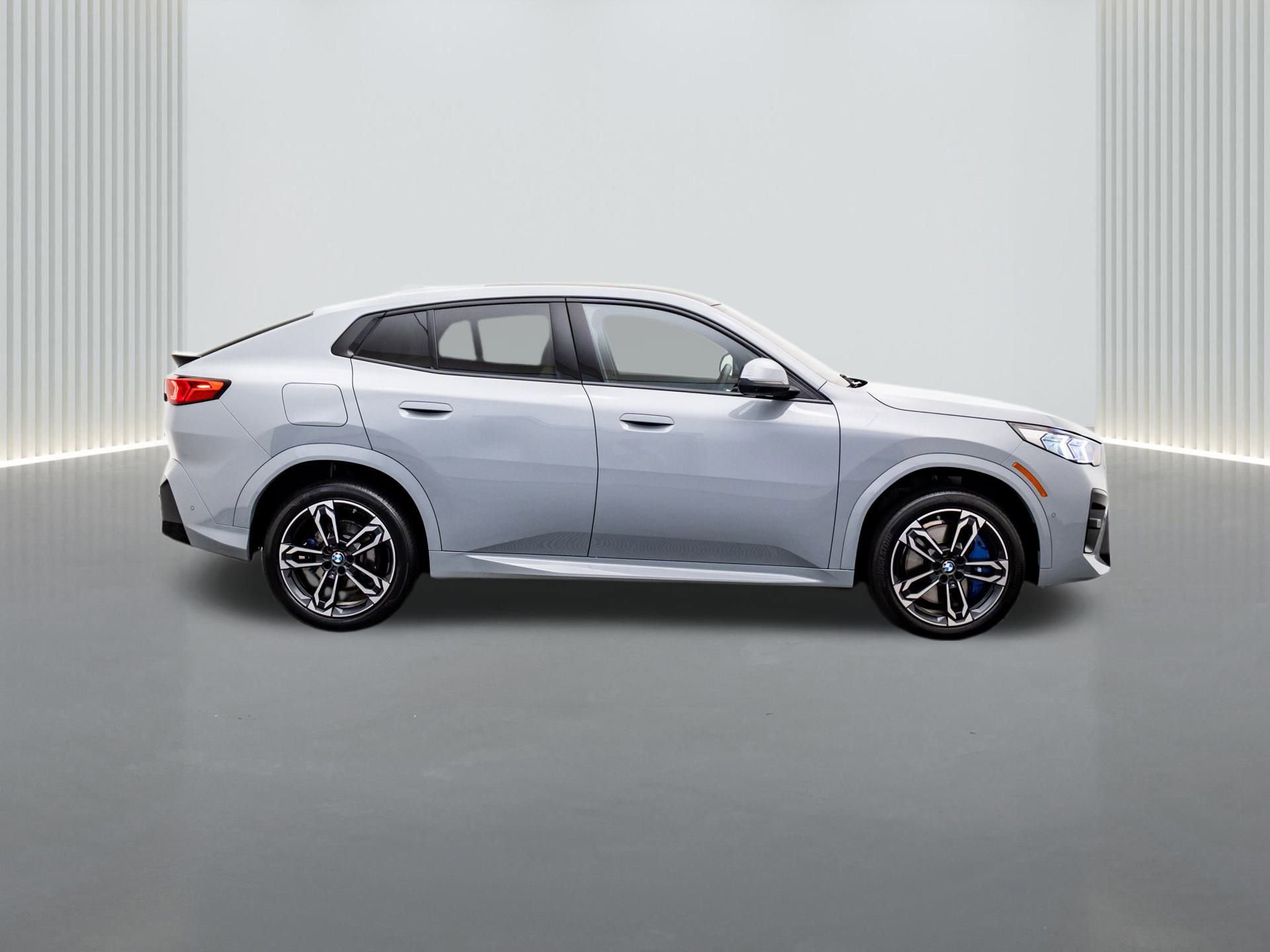 Used 2025 BMW X2 xDrive28i w/ Premium Package image 6