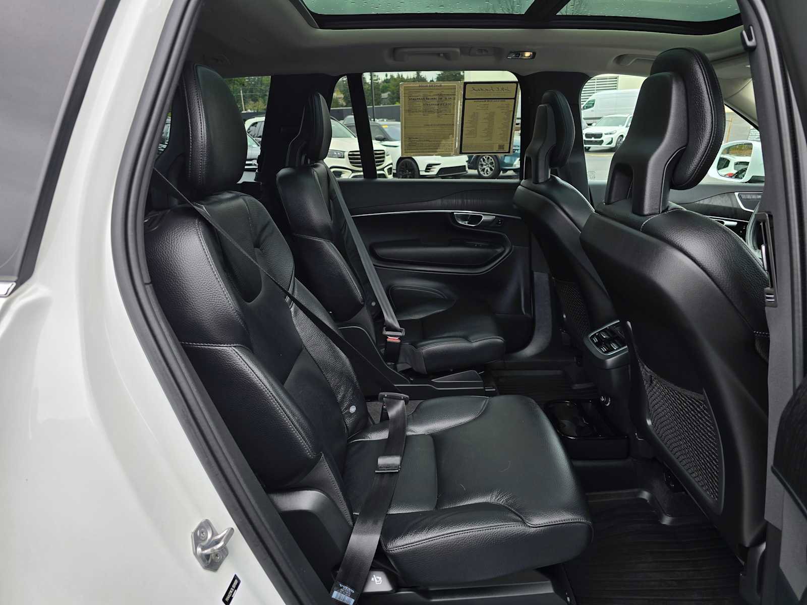 Used 2020 Volvo XC90 T6 Momentum AWD/4WD image 12