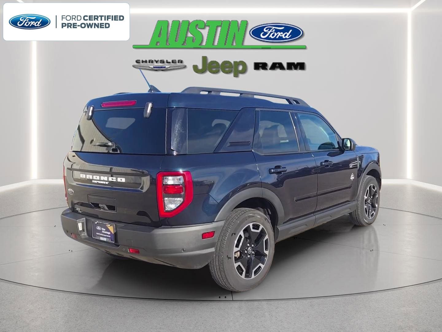 Certified 2023 Ford Bronco Sport Outer Banks w/ Tech Package AWD/4WD image 5