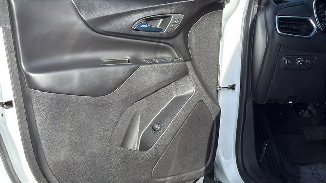Used 2021 Chevrolet Equinox LT image 23