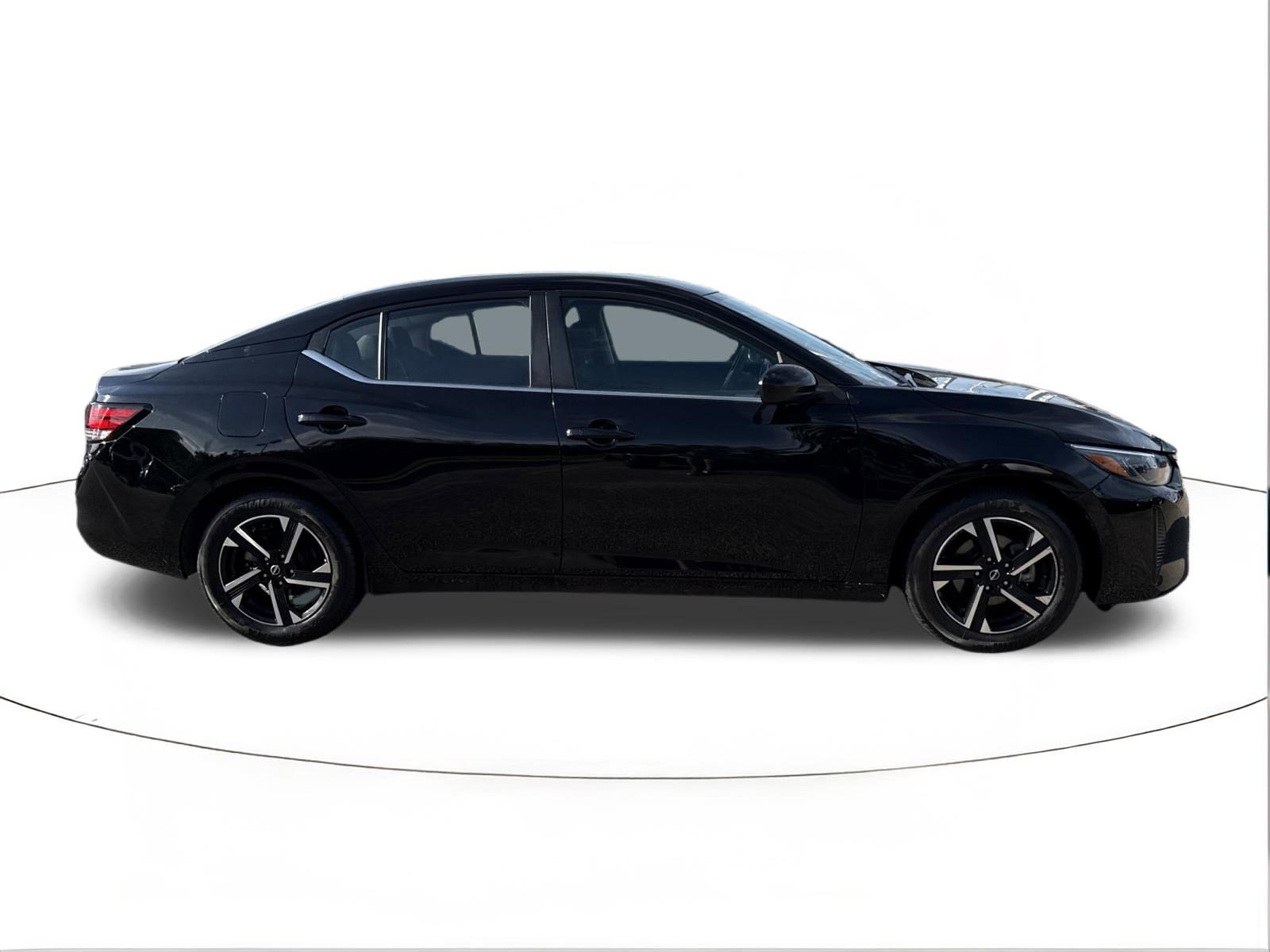 Used 2024 Nissan Sentra SV FWD image 2