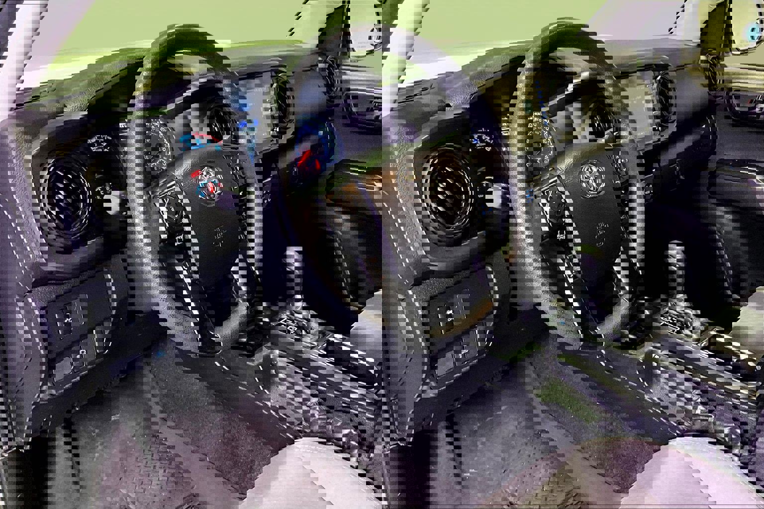 Used 2021 Toyota Tacoma SR image 16