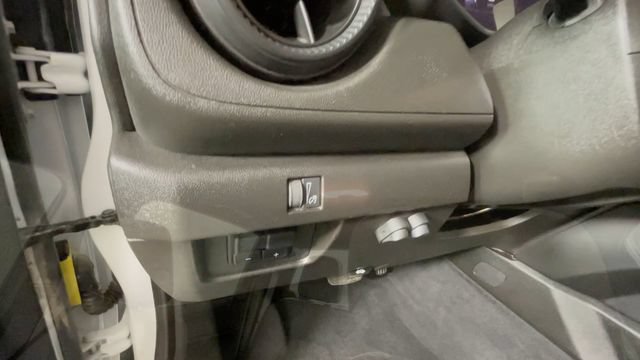 Used 2025 Chevrolet Colorado Trail Boss AWD/4WD image 22