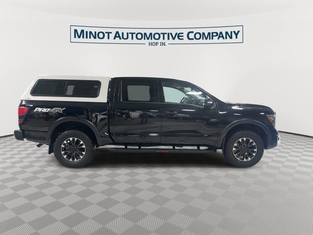 Used 2021 Nissan Titan PRO-4X w/ Pro-4x Convenience Package AWD/4WD image 9