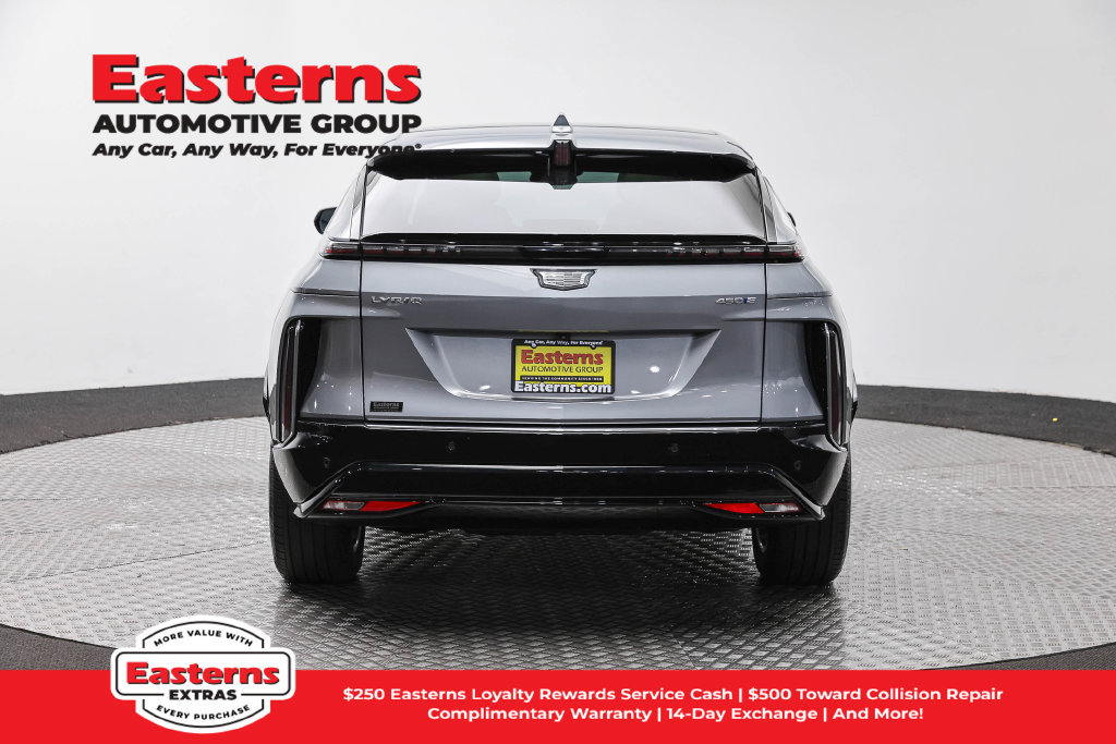 Used 2024 Cadillac Lyriq Luxury RWD image 7