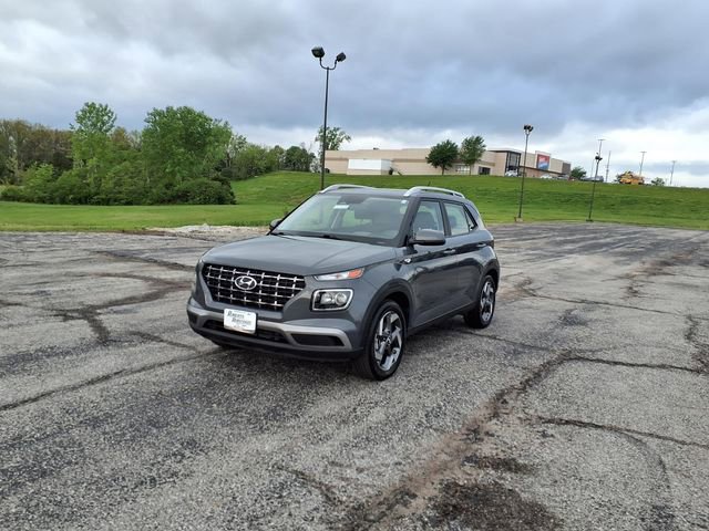 Used 2025 Hyundai Venue SEL FWD image 48