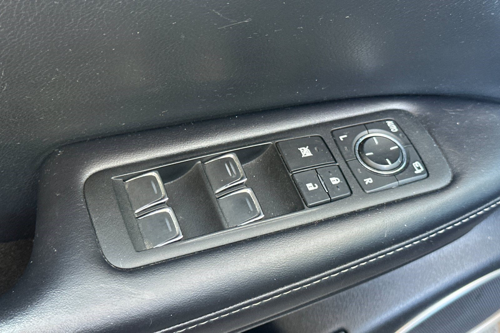 Used 2020 Lexus RX 450h AWD w/ Premium Package image 13