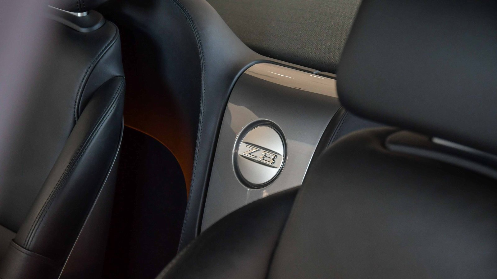 Used 2002 BMW Z8 image 32