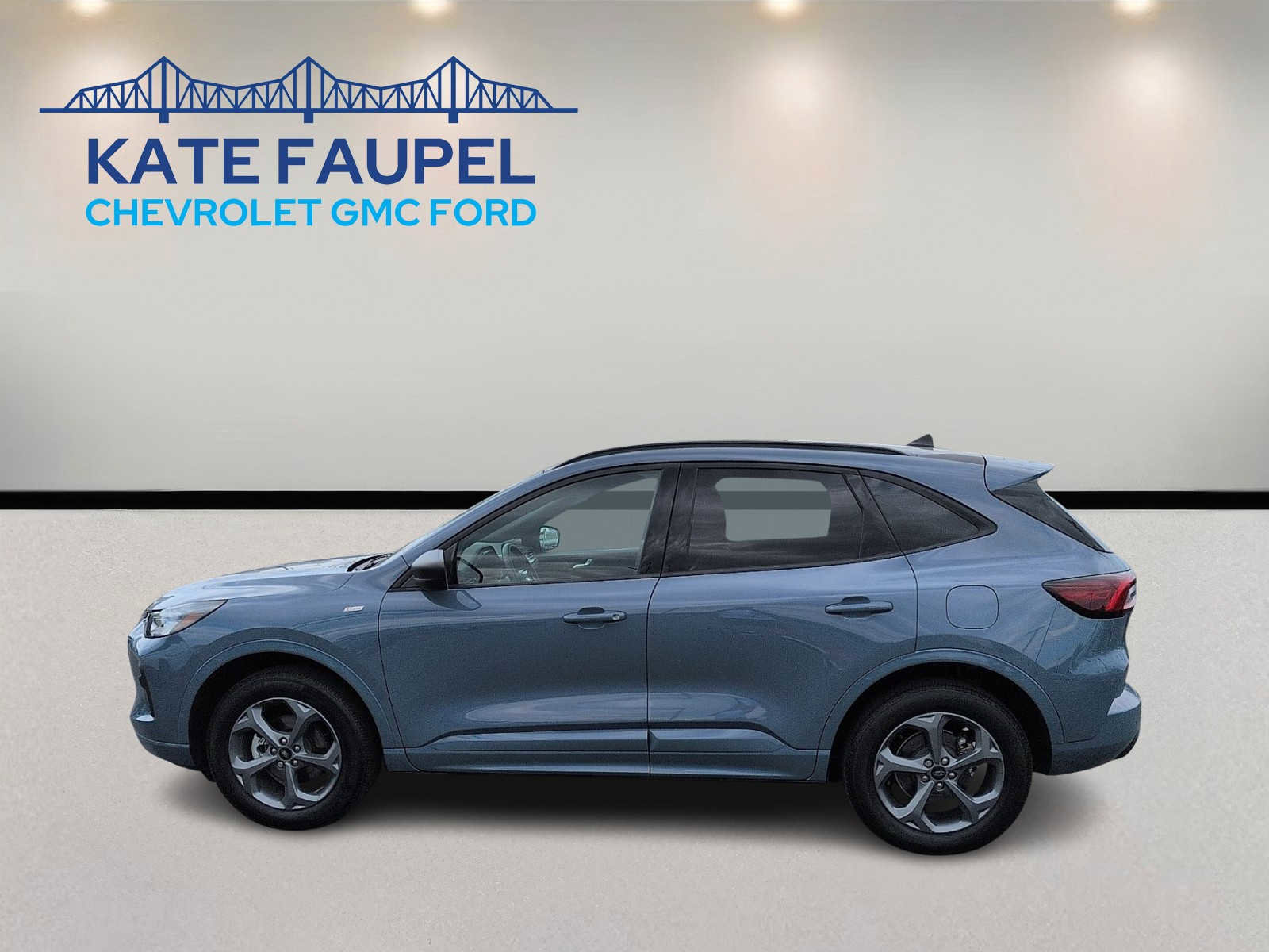 Used 2024 Ford Escape ST-Line w/ Tech Pack #1 AWD/4WD image 4