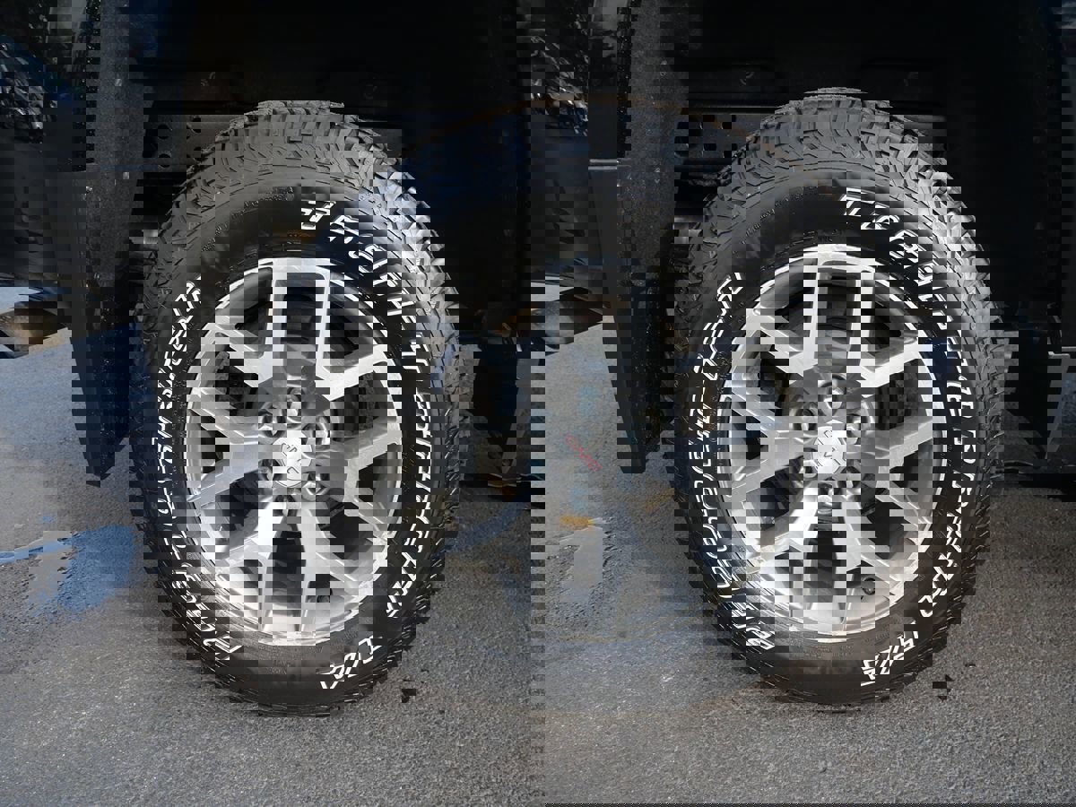 Used 2016 GMC Canyon SLE w/ All Terrain Adventure Package image 33