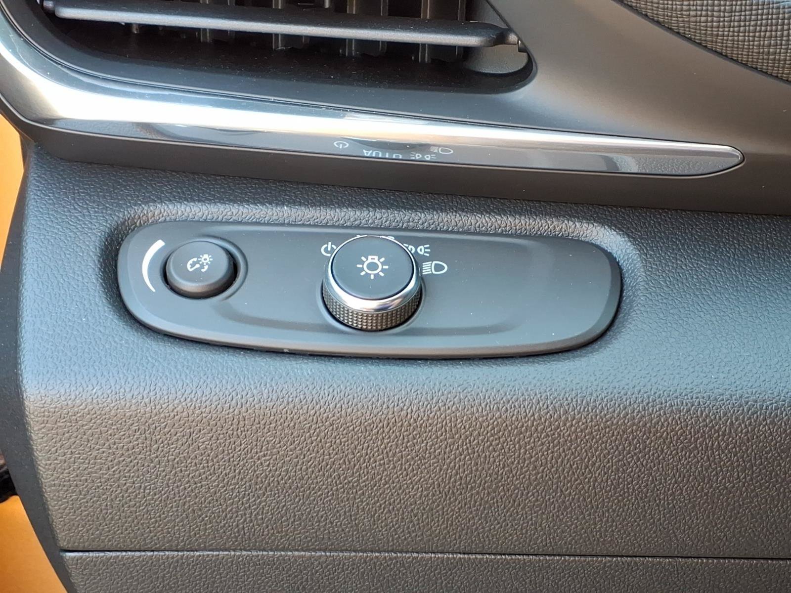 Certified 2024 Buick Envista Preferred FWD image 23