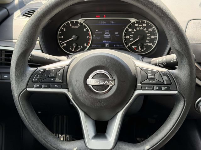 Used 2025 Nissan Altima 2.5 SV FWD image 19